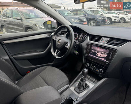 Серый Шкода Октавия, объемом двигателя 2 л и пробегом 291 тыс. км за 14800 $, фото 4 на Automoto.ua