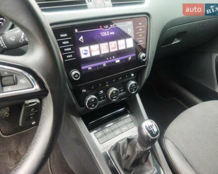 Серый Шкода Октавия, объемом двигателя 1.6 л и пробегом 212 тыс. км за 13500 $, фото 26 на Automoto.ua