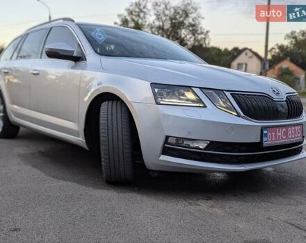 Серый Шкода Октавия, объемом двигателя 2 л и пробегом 238 тыс. км за 16299 $, фото 1 на Automoto.ua