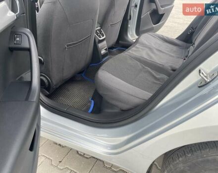 Серый Шкода Октавия, объемом двигателя 1.6 л и пробегом 240 тыс. км за 13500 $, фото 12 на Automoto.ua