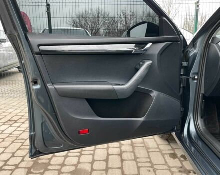 Сірий Шкода Октавія, об'ємом двигуна 1.6 л та пробігом 206 тис. км за 15555 $, фото 8 на Automoto.ua