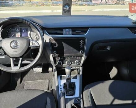 Шкода Октавия 2019 в Луцке на Automoto.ua Серый Шкода Октавия, объемом двигателя 1.97 л и пробегом 269 тыс. км за 15400 $, фото 15 на Automoto.ua