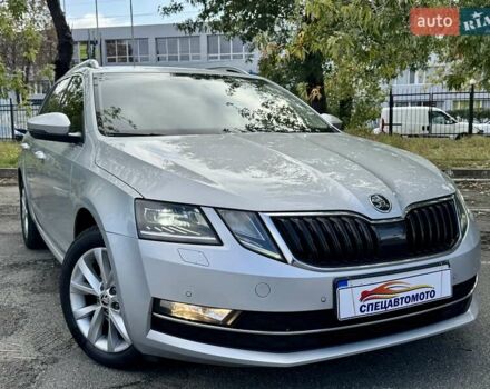Серый Шкода Октавия, объемом двигателя 1.6 л и пробегом 210 тыс. км за 15990 $, фото 2 на Automoto.ua