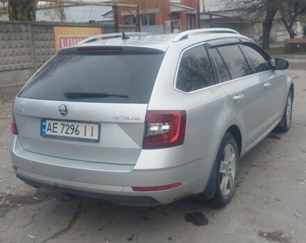 Серый Шкода Октавия, объемом двигателя 1.6 л и пробегом 252 тыс. км за 15500 $, фото 2 на Automoto.ua