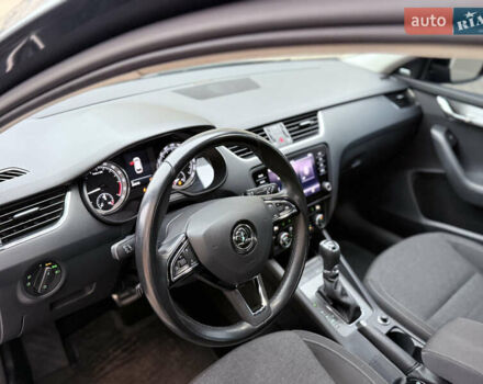 Серый Шкода Октавия, объемом двигателя 1.97 л и пробегом 283 тыс. км за 17499 $, фото 81 на Automoto.ua