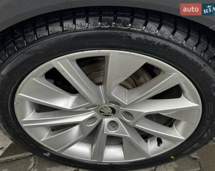 Шкода Октавія 2020 у Хмельницькому на Automoto.ua Сірий Шкода Октавія, об'ємом двигуна 1.97 л та пробігом 180 тис. км за 25800 $, фото 15 на Automoto.ua