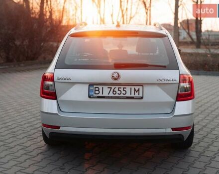 Шкода Октавия 2020 в Киеве на Automoto.ua Серый Шкода Октавия, объемом двигателя 1.97 л и пробегом 273 тыс. км за 15300 $, фото 12 на Automoto.ua
