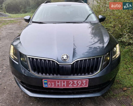 Шкода Октавия 2020 в Львове на Automoto.ua Серый Шкода Октавия, объемом двигателя 1.6 л и пробегом 185 тыс. км за 13400 $, фото 3 на Automoto.ua