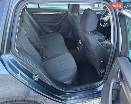 Серый Шкода Октавия, объемом двигателя 1.61 л и пробегом 230 тыс. км за 13900 $, фото 12 на Automoto.ua