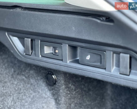 Шкода Октавия 2020 в Киеве на Automoto.ua Серый Шкода Октавия, объемом двигателя 1.97 л и пробегом 227 тыс. км за 20500 $, фото 41 на Automoto.ua