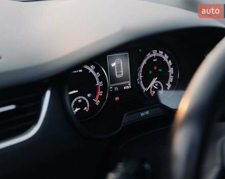 Шкода Октавия 2020 в Киеве на Automoto.ua Серый Шкода Октавия, объемом двигателя 1.97 л и пробегом 273 тыс. км за 15300 $, фото 31 на Automoto.ua