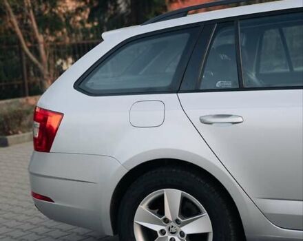 Шкода Октавия 2020 в Киеве на Automoto.ua Серый Шкода Октавия, объемом двигателя 1.97 л и пробегом 273 тыс. км за 15300 $, фото 13 на Automoto.ua