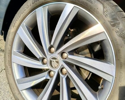 Сірий Шкода Октавія, об'ємом двигуна 2 л та пробігом 209 тис. км за 23500 $, фото 2 на Automoto.ua