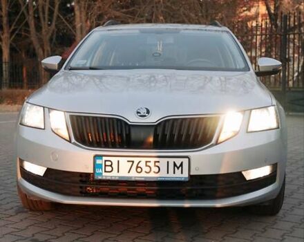 Шкода Октавия 2020 в Киеве на Automoto.ua Серый Шкода Октавия, объемом двигателя 1.97 л и пробегом 273 тыс. км за 15300 $, фото 3 на Automoto.ua