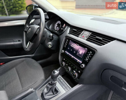 Серый Шкода Октавия, объемом двигателя 1.97 л и пробегом 283 тыс. км за 17499 $, фото 78 на Automoto.ua