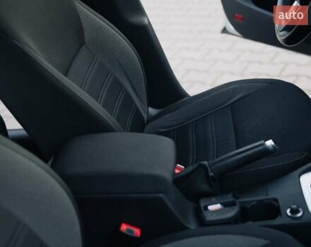 Шкода Октавия 2020 в Киеве на Automoto.ua Серый Шкода Октавия, объемом двигателя 1.97 л и пробегом 273 тыс. км за 15300 $, фото 39 на Automoto.ua