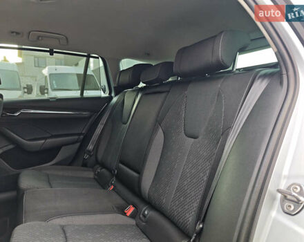 Серый Шкода Октавия, объемом двигателя 2 л и пробегом 166 тыс. км за 19900 $, фото 58 на Automoto.ua