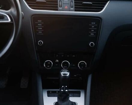 Шкода Октавия 2020 в Киеве на Automoto.ua Серый Шкода Октавия, объемом двигателя 1.97 л и пробегом 273 тыс. км за 15300 $, фото 44 на Automoto.ua