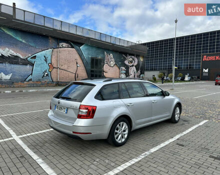 Серый Шкода Октавия, объемом двигателя 2 л и пробегом 185 тыс. км за 17500 $, фото 3 на Automoto.ua
