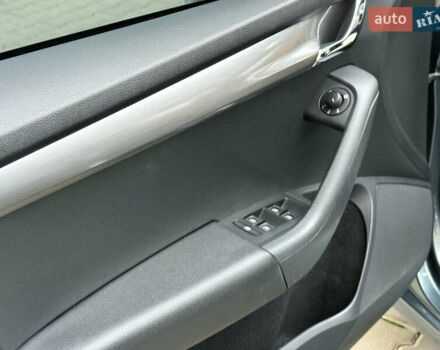 Серый Шкода Октавия, объемом двигателя 1.97 л и пробегом 283 тыс. км за 17499 $, фото 71 на Automoto.ua