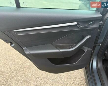 Сірий Шкода Октавія, об'ємом двигуна 1.5 л та пробігом 130 тис. км за 14575 $, фото 7 на Automoto.ua