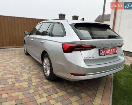 Серый Шкода Октавия, объемом двигателя 2 л и пробегом 247 тыс. км за 22222 $, фото 5 на Automoto.ua