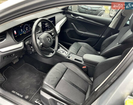 Сірий Шкода Октавія, об'ємом двигуна 1.97 л та пробігом 65 тис. км за 18700 $, фото 56 на Automoto.ua