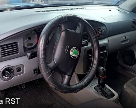 Серый Шкода Октавия, объемом двигателя 1.6 л и пробегом 320 тыс. км за 3300 $, фото 7 на Automoto.ua