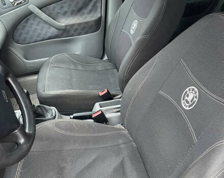 Серый Шкода Октавия, объемом двигателя 1.6 л и пробегом 219 тыс. км за 2900 $, фото 11 на Automoto.ua