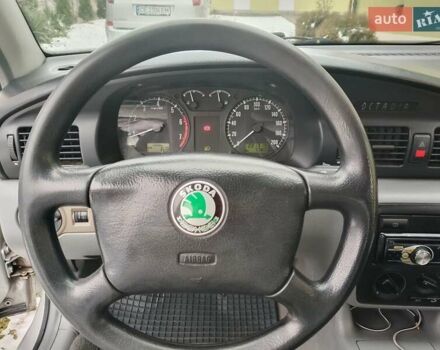 Серый Шкода Октавия, объемом двигателя 1.6 л и пробегом 221 тыс. км за 2850 $, фото 4 на Automoto.ua