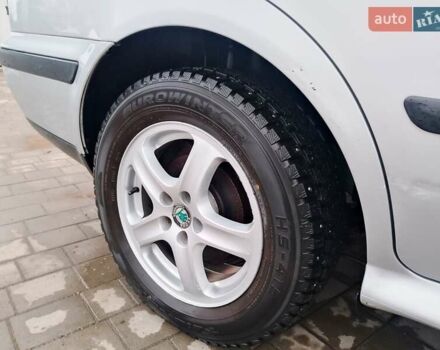 Серый Шкода Октавия, объемом двигателя 1.6 л и пробегом 221 тыс. км за 2850 $, фото 3 на Automoto.ua