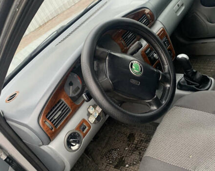 Серый Шкода Октавия, объемом двигателя 1.8 л и пробегом 400 тыс. км за 2900 $, фото 5 на Automoto.ua