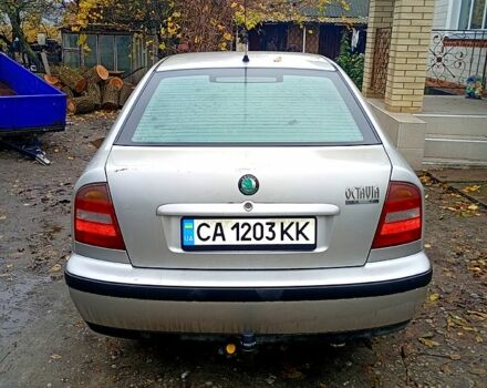 Серый Шкода Октавия, объемом двигателя 2 л и пробегом 333 тыс. км за 2300 $, фото 3 на Automoto.ua