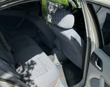 Серый Шкода Октавия, объемом двигателя 1.6 л и пробегом 162 тыс. км за 4200 $, фото 11 на Automoto.ua