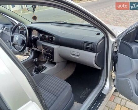 Серый Шкода Октавия, объемом двигателя 1.6 л и пробегом 350 тыс. км за 2999 $, фото 29 на Automoto.ua