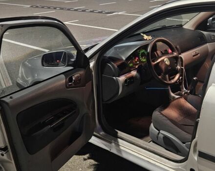 Серый Шкода Октавия, объемом двигателя 2 л и пробегом 428 тыс. км за 2800 $, фото 7 на Automoto.ua