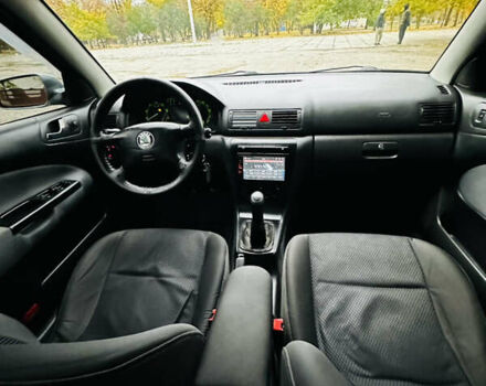 Сірий Шкода Октавія, об'ємом двигуна 2 л та пробігом 275 тис. км за 3800 $, фото 17 на Automoto.ua