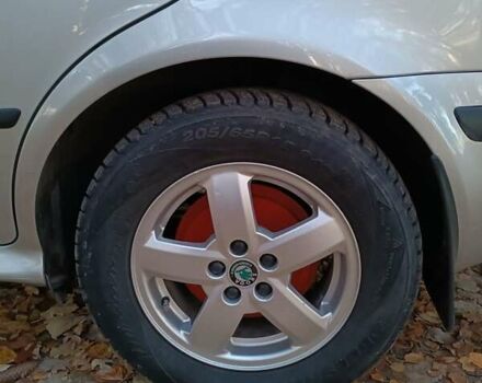 Серый Шкода Октавия, объемом двигателя 1.6 л и пробегом 300 тыс. км за 4399 $, фото 9 на Automoto.ua