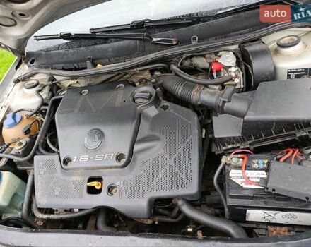 Серый Шкода Октавия, объемом двигателя 1.6 л и пробегом 363 тыс. км за 4000 $, фото 15 на Automoto.ua