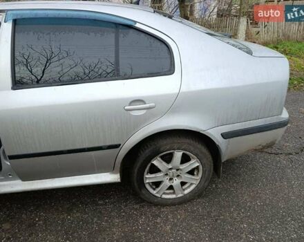 Серый Шкода Октавия, объемом двигателя 1.6 л и пробегом 361 тыс. км за 4000 $, фото 6 на Automoto.ua