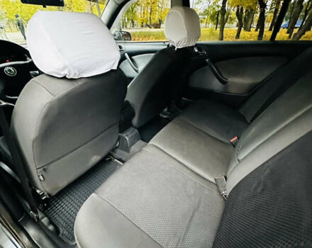 Сірий Шкода Октавія, об'ємом двигуна 2 л та пробігом 275 тис. км за 3800 $, фото 13 на Automoto.ua