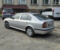 Серый Шкода Октавия, объемом двигателя 1.6 л и пробегом 250 тыс. км за 3250 $, фото 4 на Automoto.ua