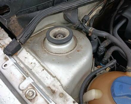 Серый Шкода Октавия, объемом двигателя 1.6 л и пробегом 363 тыс. км за 4000 $, фото 6 на Automoto.ua