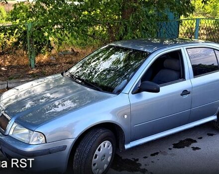 Серый Шкода Октавия, объемом двигателя 1.6 л и пробегом 211 тыс. км за 3500 $, фото 2 на Automoto.ua
