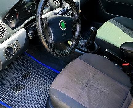 Шкода Октавия 2002 в Херсоне на Automoto.ua Серый Шкода Октавия, объемом двигателя 1.8 л и пробегом 300 тыс. км за 5000 $, фото 3 на Automoto.ua