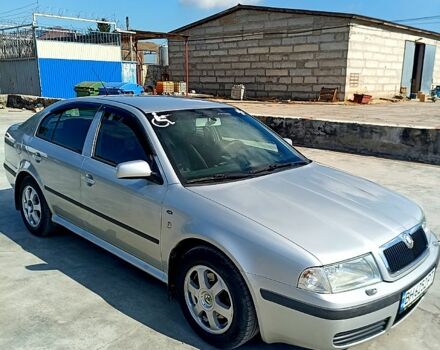 Серый Шкода Октавия, объемом двигателя 2 л и пробегом 320 тыс. км за 4800 $, фото 1 на Automoto.ua