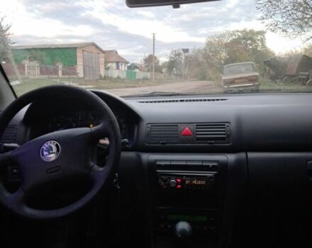 Серый Шкода Октавия, объемом двигателя 1.8 л и пробегом 282 тыс. км за 3900 $, фото 5 на Automoto.ua