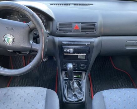 Серый Шкода Октавия, объемом двигателя 1.6 л и пробегом 401 тыс. км за 3900 $, фото 5 на Automoto.ua