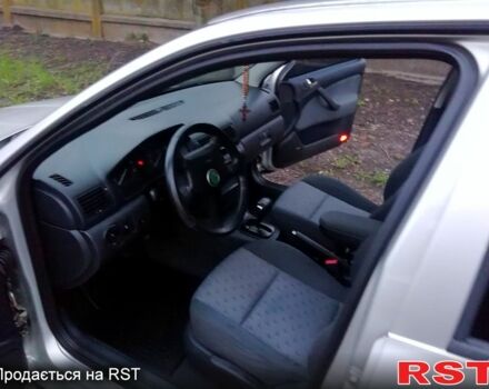 Серый Шкода Октавия, объемом двигателя 1.8 л и пробегом 310 тыс. км за 4900 $, фото 2 на Automoto.ua