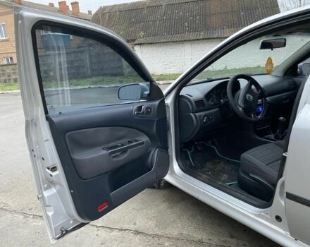 Серый Шкода Октавия, объемом двигателя 2 л и пробегом 188 тыс. км за 3800 $, фото 16 на Automoto.ua